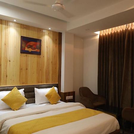 Hotel The Bell Ludhiana Extérieur photo